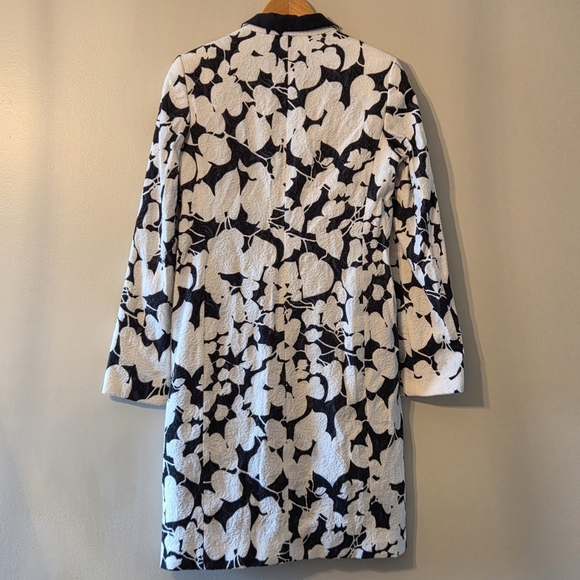 Hugo Boss Women's Floral Print Black And White Long Button Down Blazer Size 4 - Picture 8 of 11